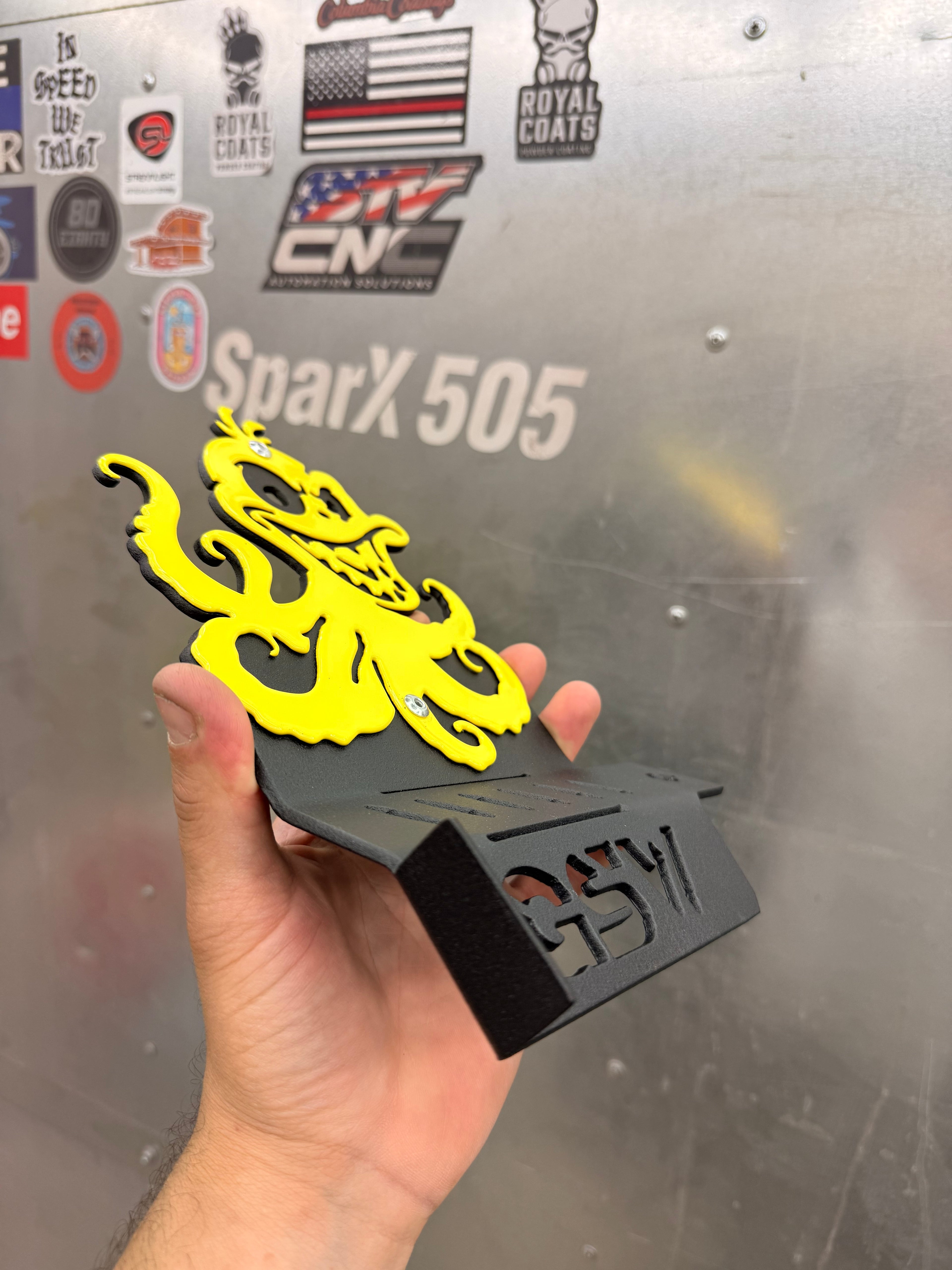 Quaken Design Jeep Foot Pegs | Jeep Wrangler Foot Pegs | Aftermarket Jeep Accessories | Powder Coated Steel | Fits Most Jeeps